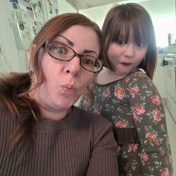 Meet your Posher, Ilysa - Picture 4 of 4